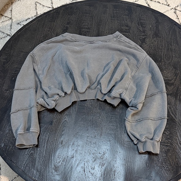 Urban Outfitters Gray V-Neck Sweater - Picture 4 of 4